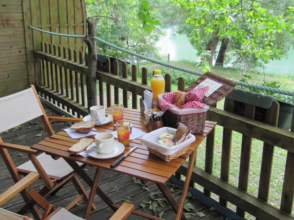 Camping Belle Riviere Chaniers Exterior photo