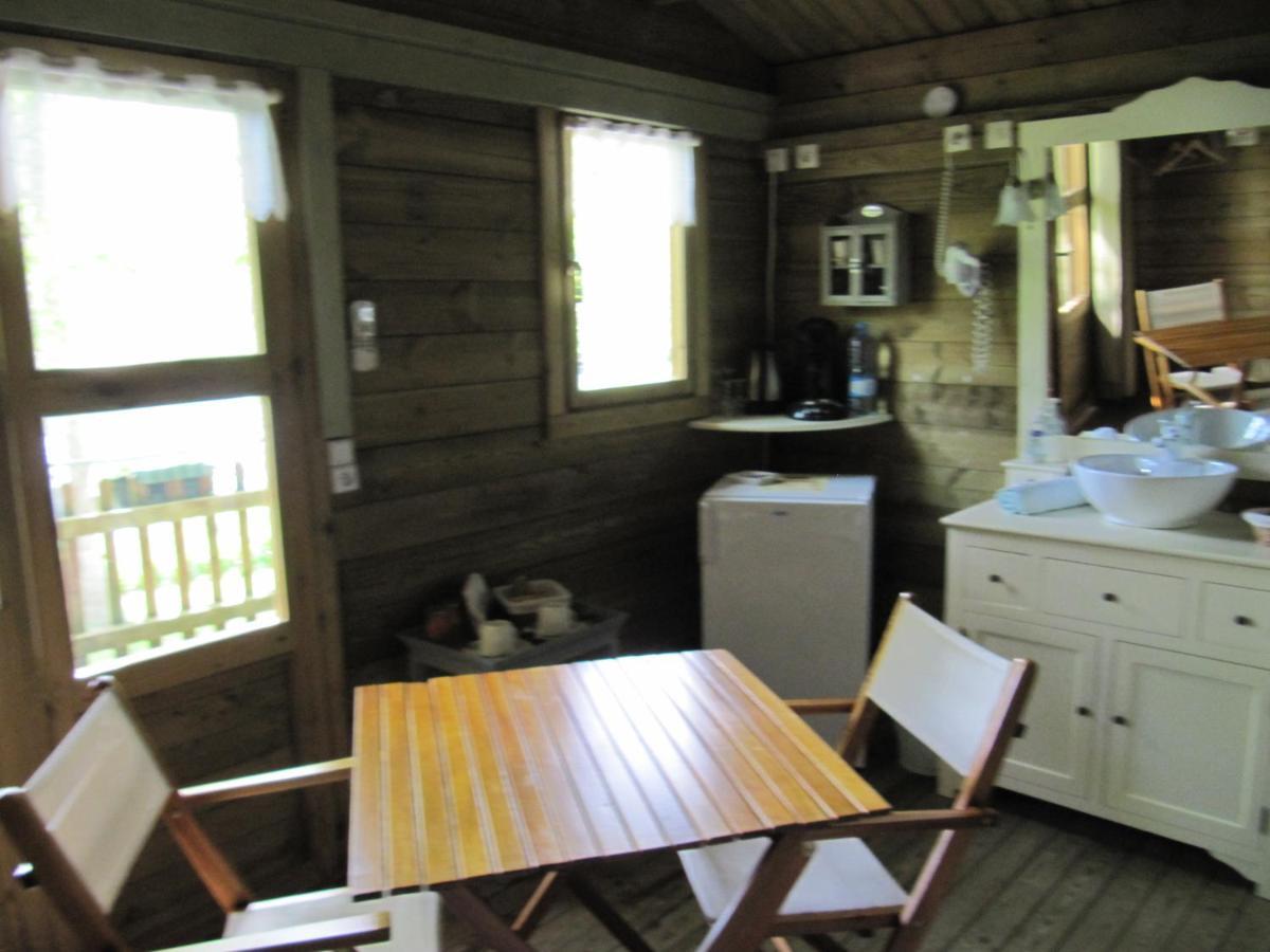 Camping Belle Riviere Chaniers Exterior photo