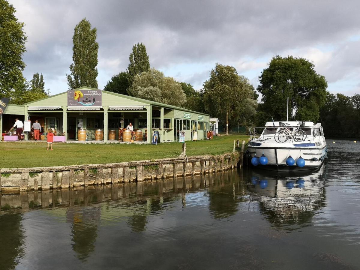 Camping Belle Riviere Chaniers Exterior photo