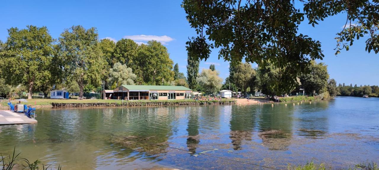 Camping Belle Riviere Chaniers Exterior photo