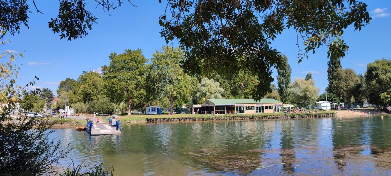 Camping Belle Riviere Chaniers Exterior photo